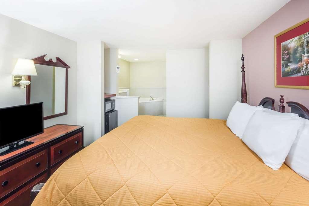 Baymont By Wyndham Biloxi - Ocean Springs Motel Phòng bức ảnh
